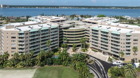 4 OCEANS WEST BOULEVARD #601A