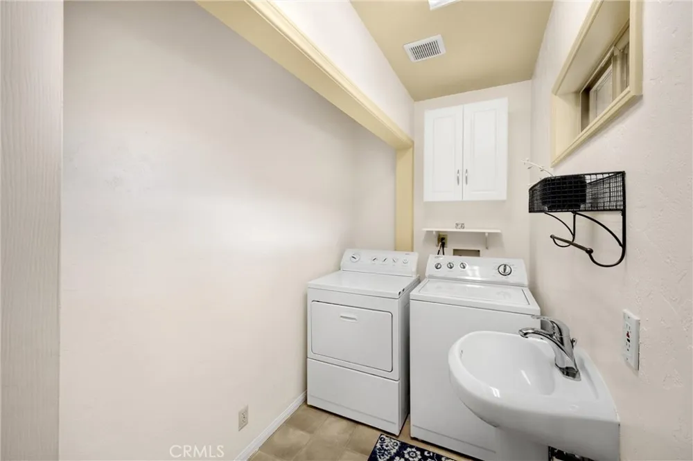 5495 Summit Drive Wrightwood, CA 92397