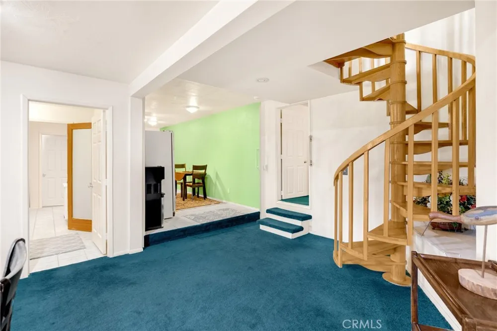 5495 Summit Drive Wrightwood, CA 92397