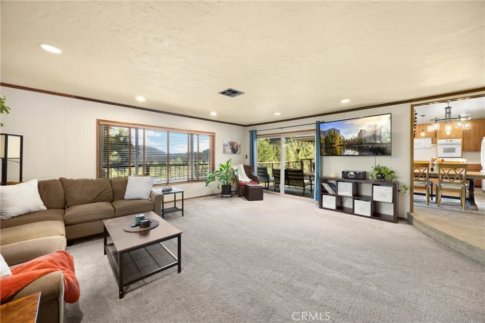 5495 Summit Drive Wrightwood, CA 92397