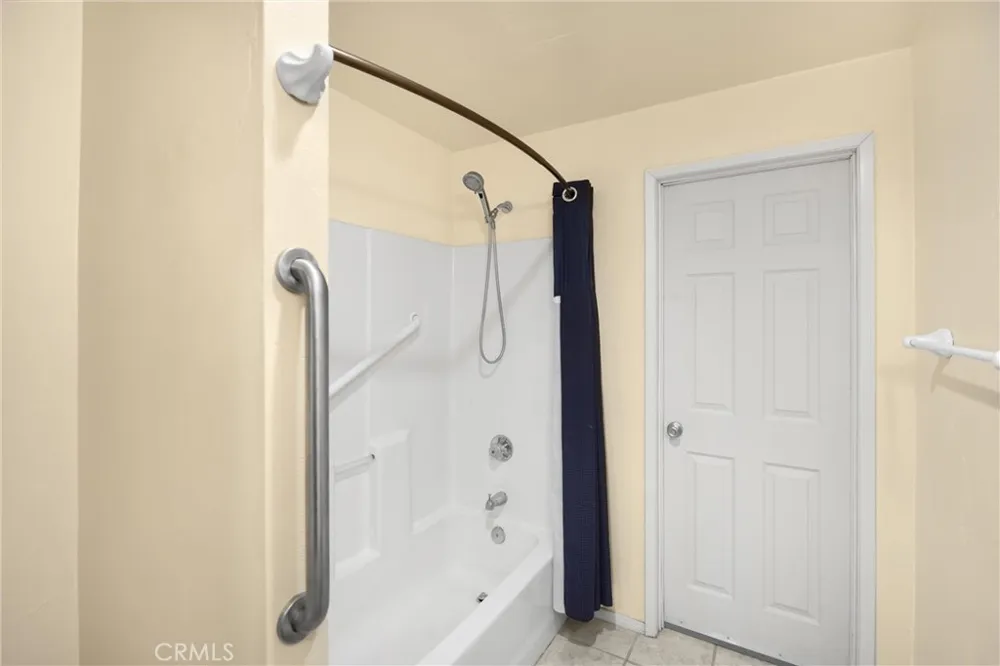 5495 Summit Drive Wrightwood, CA 92397