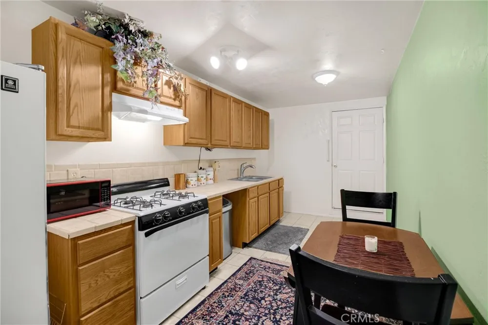 5495 Summit Drive Wrightwood, CA 92397