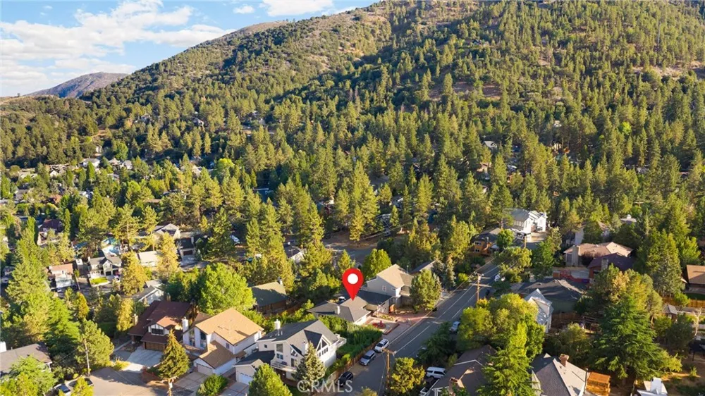 5495 Summit Drive Wrightwood, CA 92397
