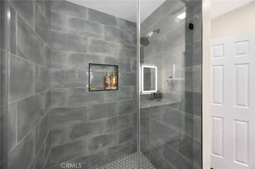 5495 Summit Drive Wrightwood, CA 92397