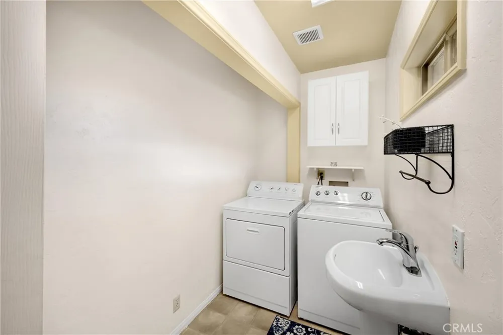 5495 Summit Drive Wrightwood, CA 92397