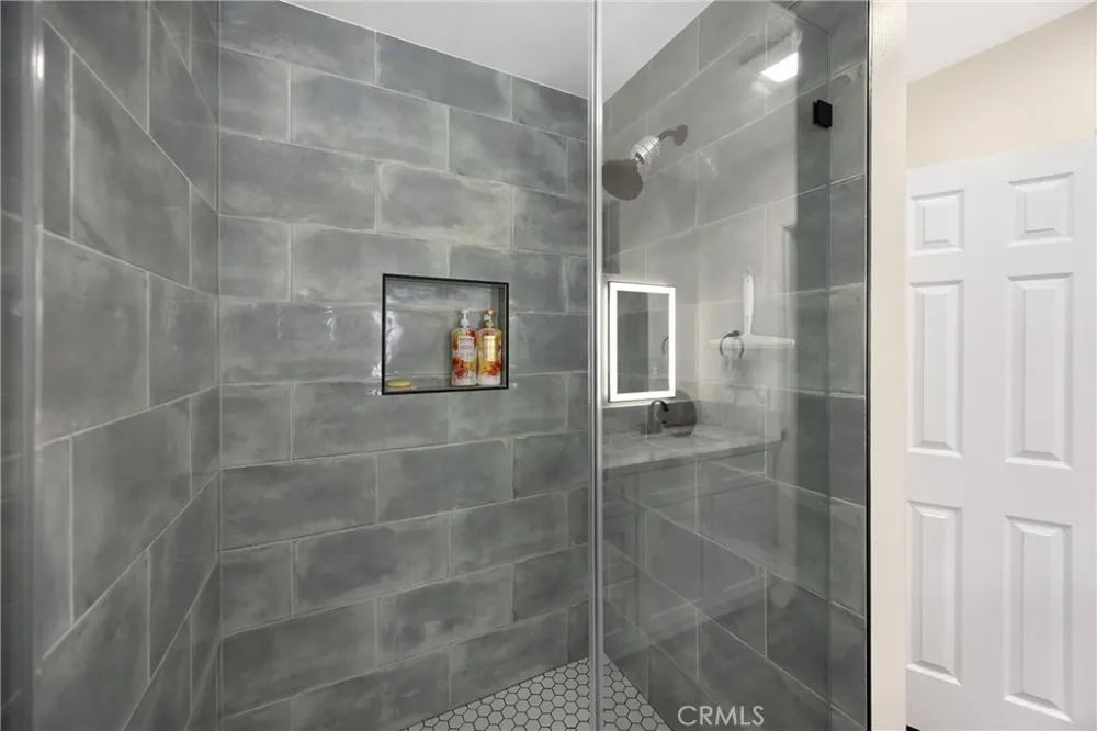 5495 Summit Drive Wrightwood, CA 92397