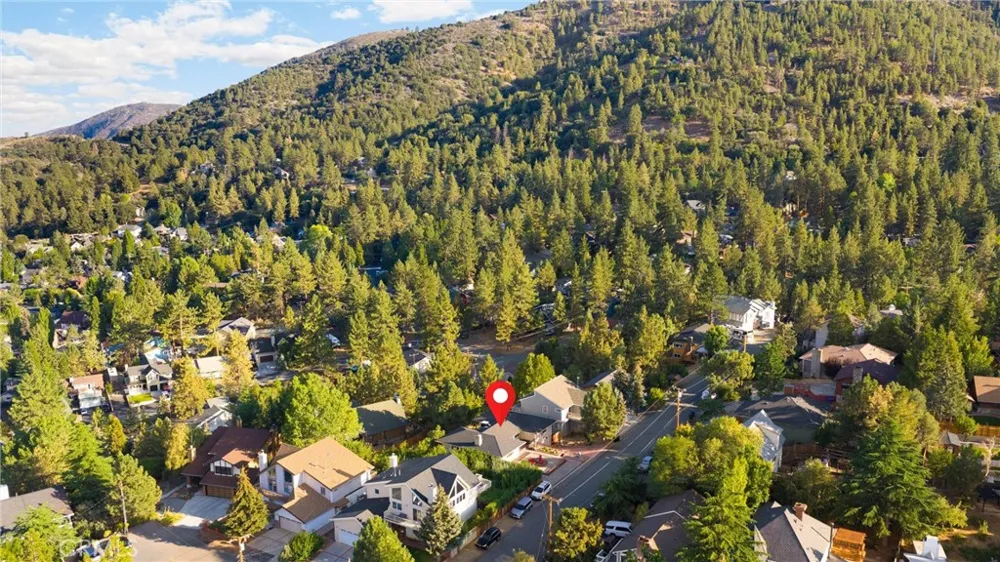 5495 Summit Drive Wrightwood, CA 92397