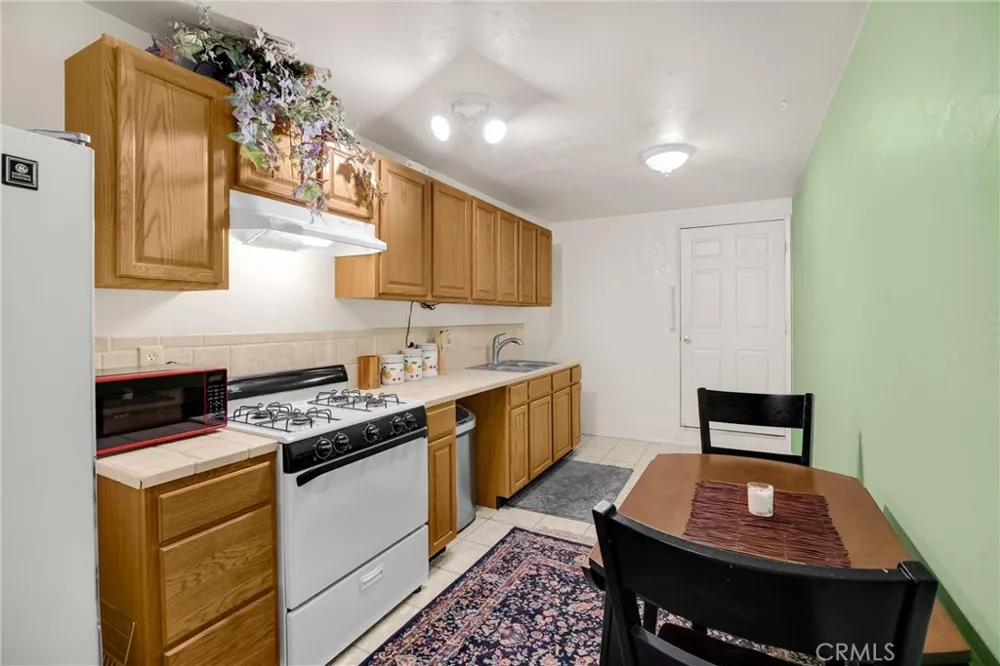 5495 Summit Drive Wrightwood, CA 92397