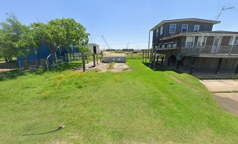 1122 Gulfview Street