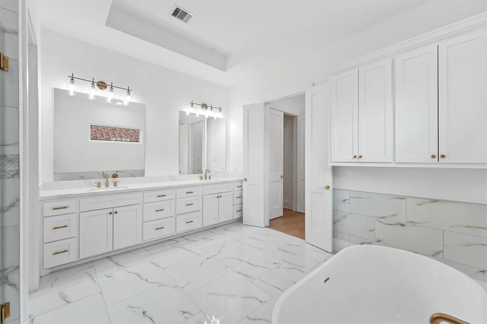 16015 Bridges Fairway Lane Houston, TX 77068