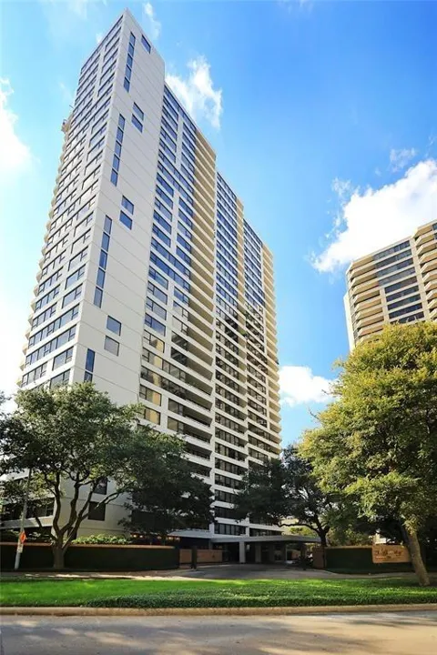 15 Greenway Plaza #12G