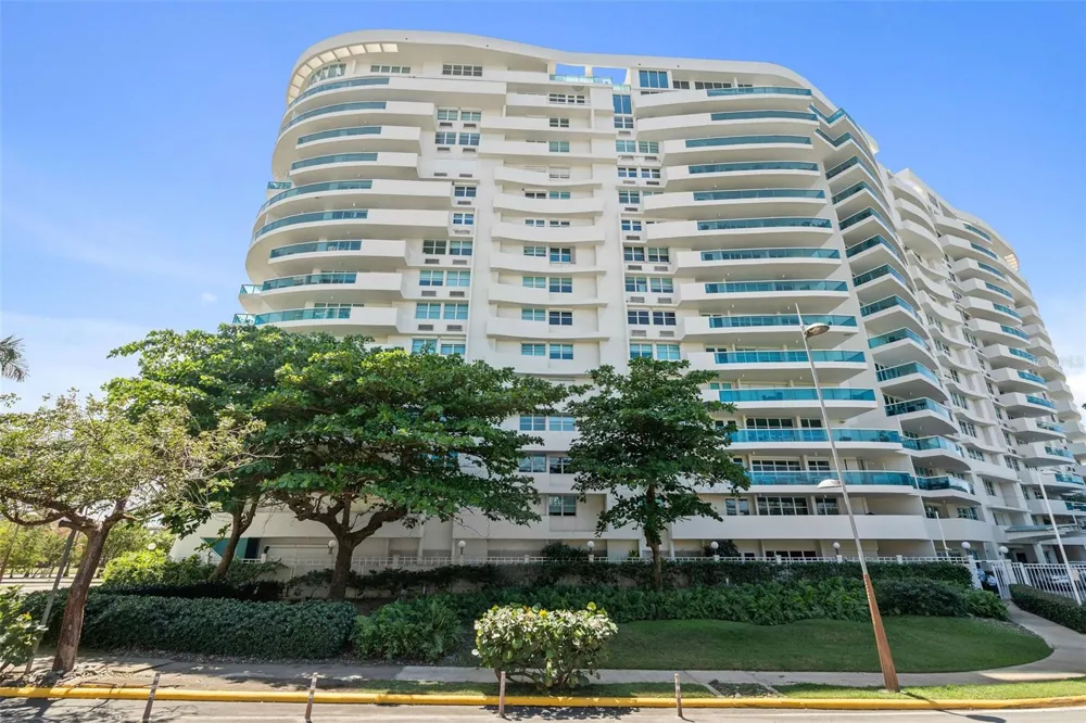 550 AVENIDA CONSTITUCION #PH-1608 San Juan, PR 00901