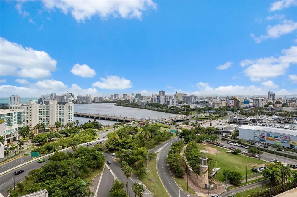 550 AVENIDA CONSTITUCION #PH-1608 San Juan, PR 00901