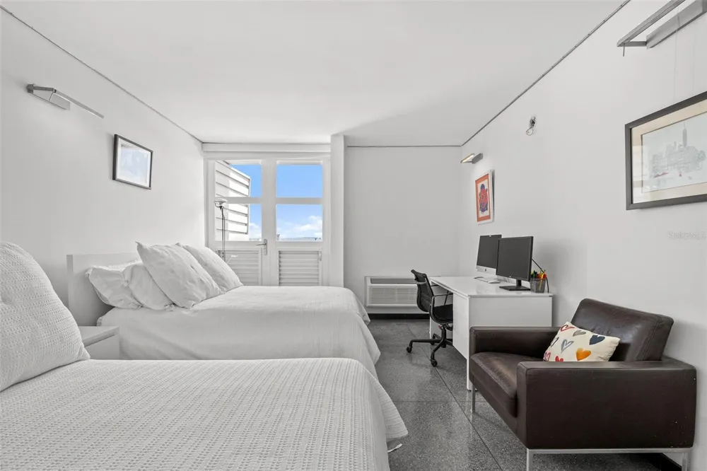550 AVENIDA CONSTITUCION #PH-1608 San Juan, PR 00901