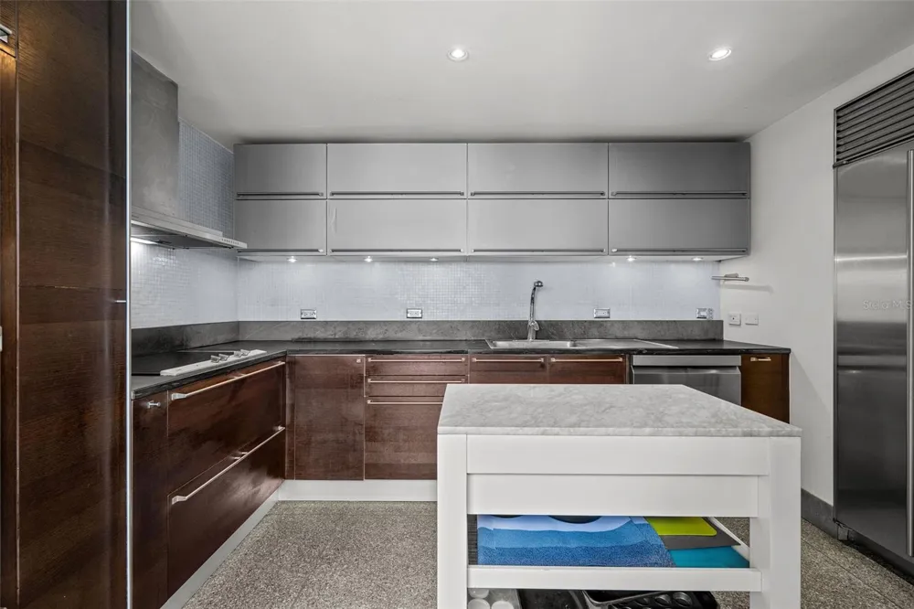 550 AVENIDA CONSTITUCION #PH-1608 San Juan, PR 00901