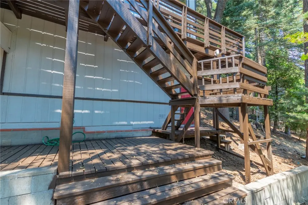 260 S Fairway Drive Twin Peaks, CA 92391