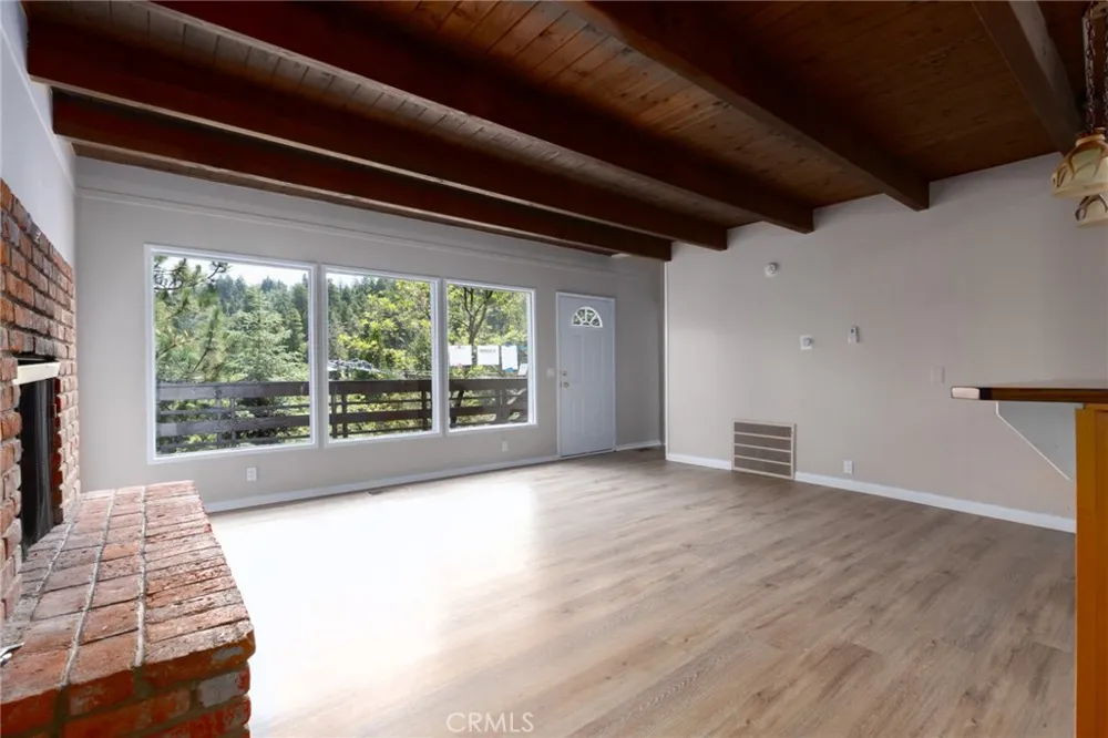 260 S Fairway Drive Twin Peaks, CA 92391