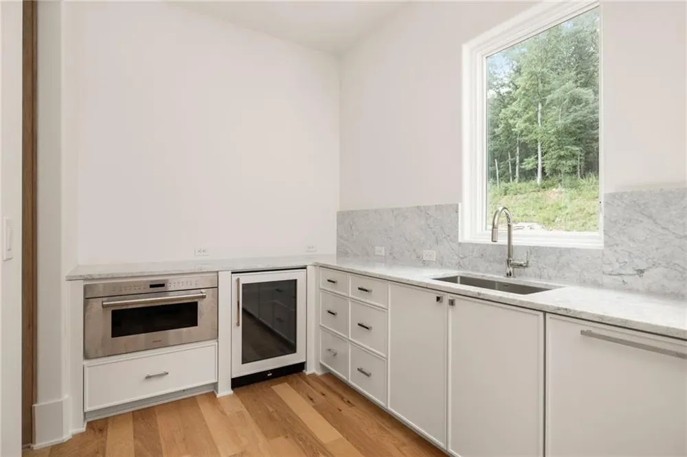 1064 Lupo Loop Chattahoochee Hills, GA 30268