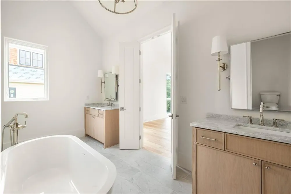1064 Lupo Loop Chattahoochee Hills, GA 30268