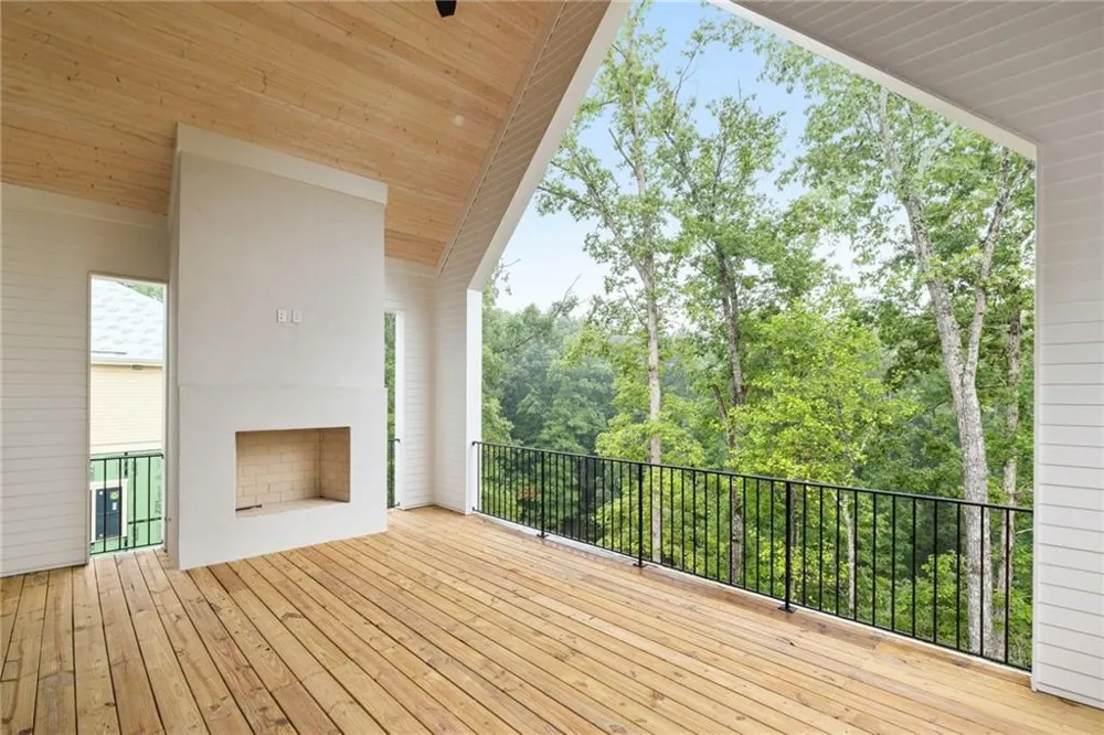 1064 Lupo Loop Chattahoochee Hills, GA 30268