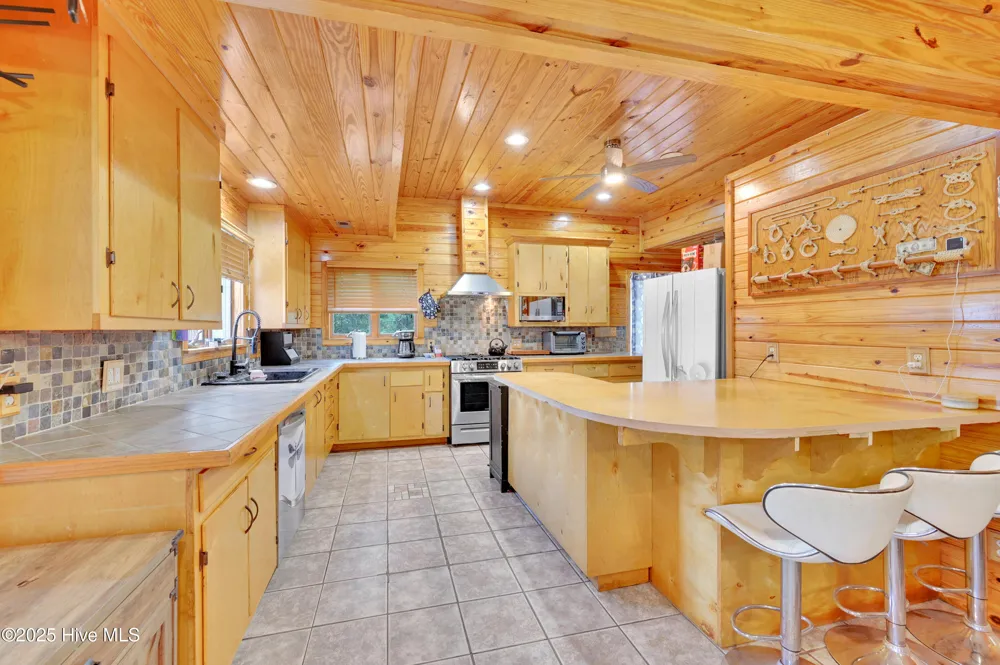 640 Old Pamlico Beach Road Belhaven, NC 27810