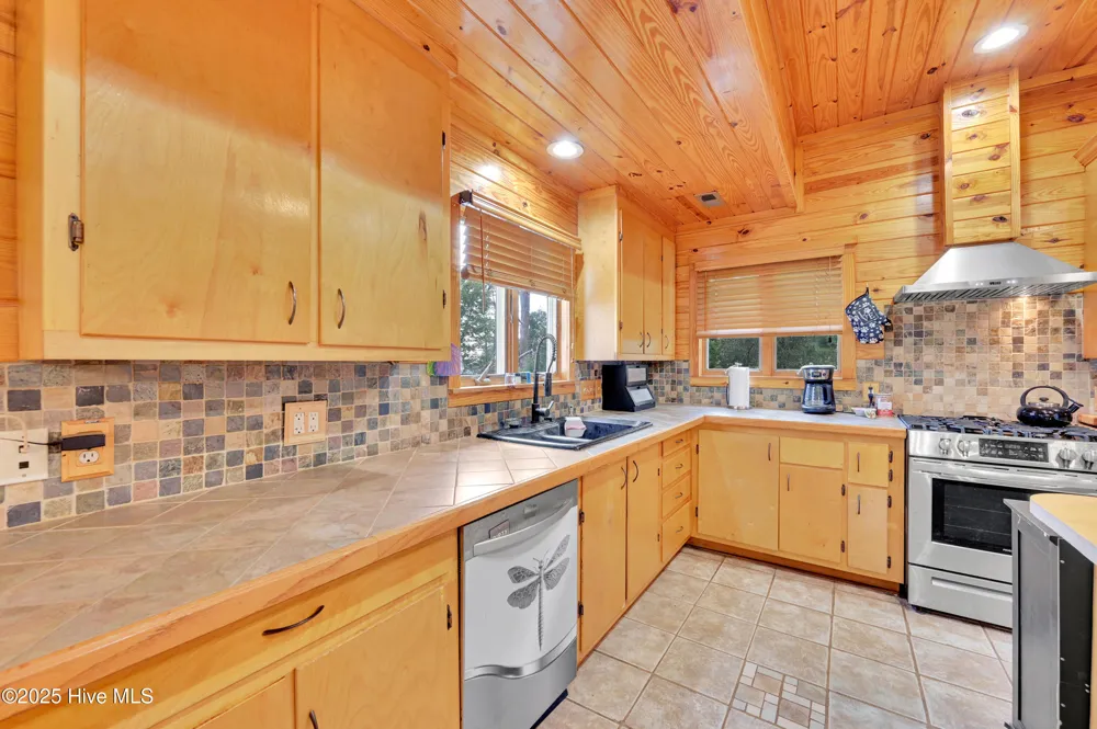 640 Old Pamlico Beach Road Belhaven, NC 27810
