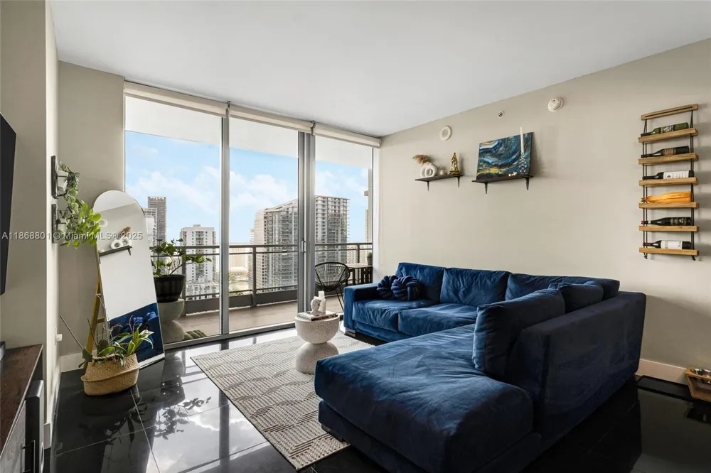 92 SW 3rd St #4312 Miami, FL 33130