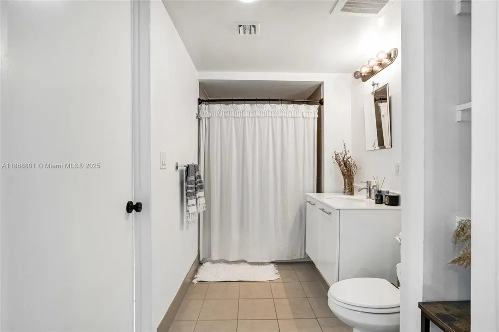 92 SW 3rd St #4312 Miami, FL 33130
