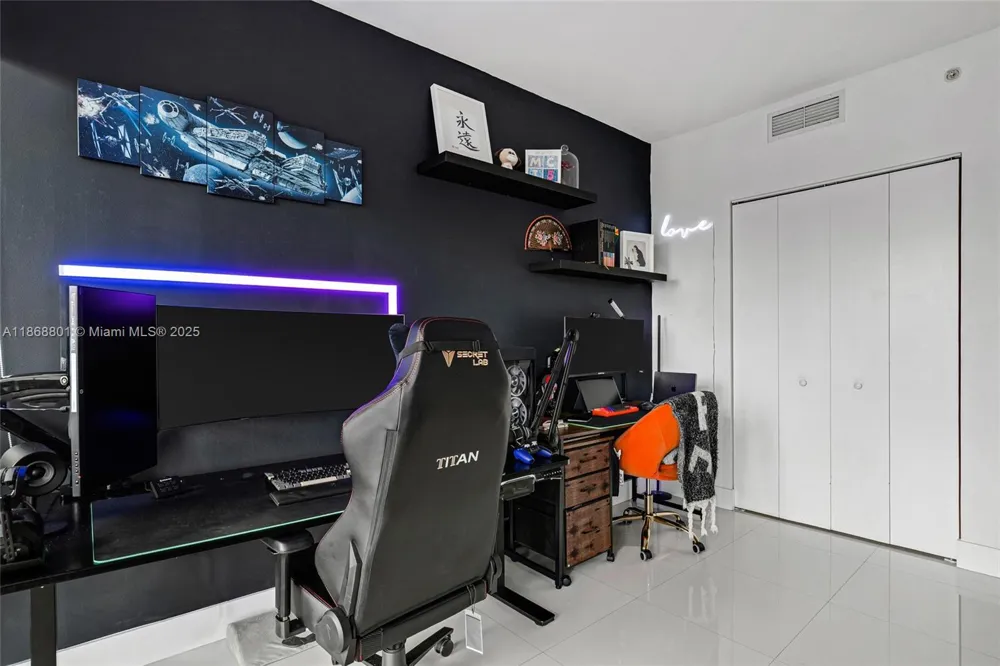 92 SW 3rd St #4312 Miami, FL 33130