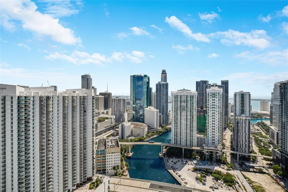92 SW 3rd St #4312 Miami, FL 33130