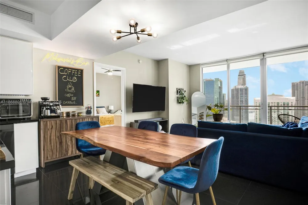 92 SW 3rd St #4312 Miami, FL 33130