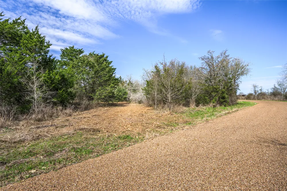 4 Independence Street Carmine, TX 78932