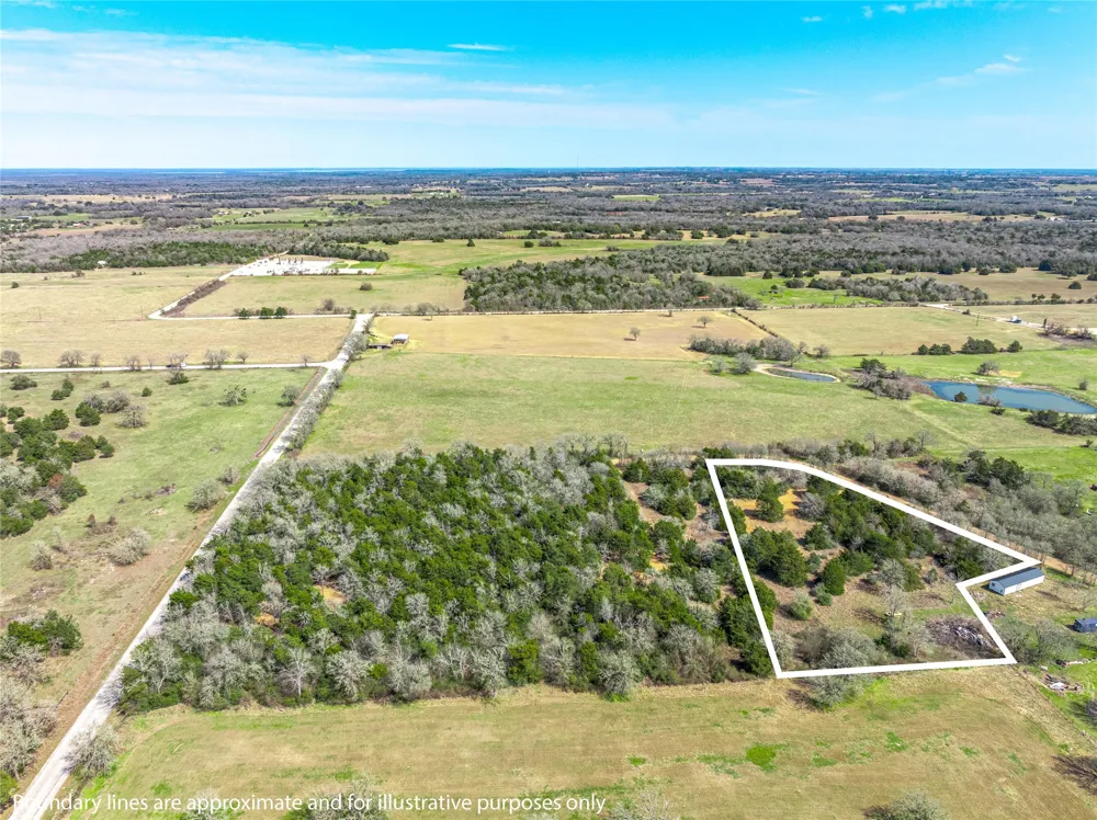 4 Independence Street Carmine, TX 78932