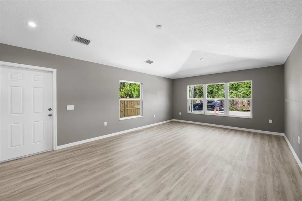 3908 WALNUT AVENUE Sarasota, FL 34234