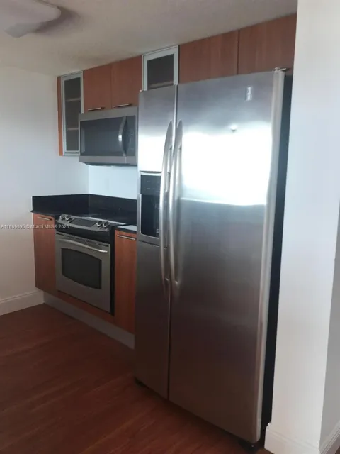 1800 Bayshore Dr #3910