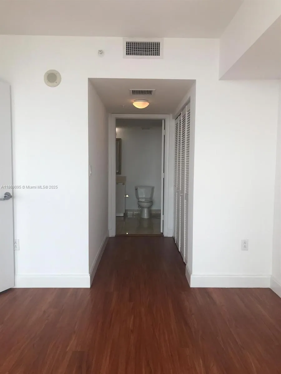 1800 Bayshore Dr #3910 Miami, FL 33132