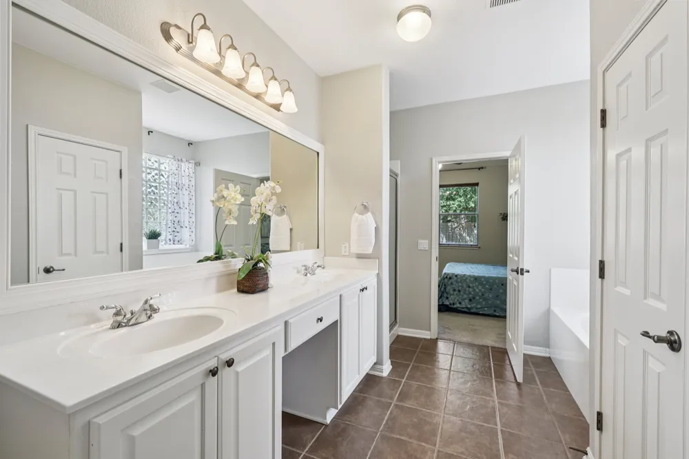 3804 Spyglass Cove Round Rock, TX 78664