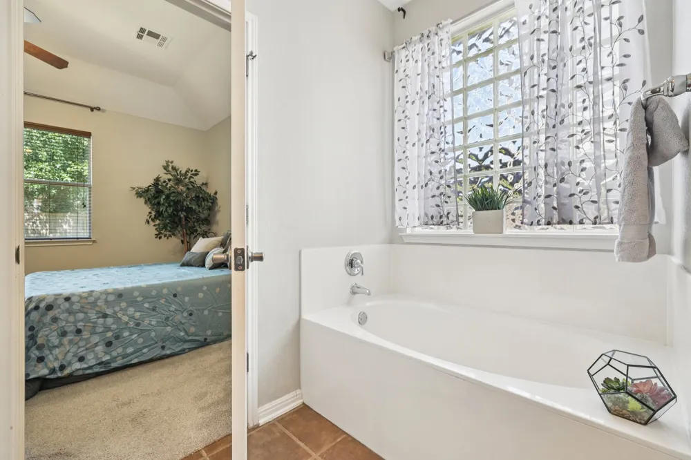 3804 Spyglass Cove Round Rock, TX 78664