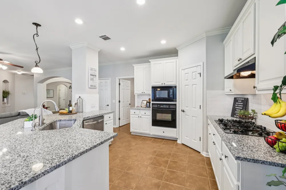 3804 Spyglass Cove Round Rock, TX 78664