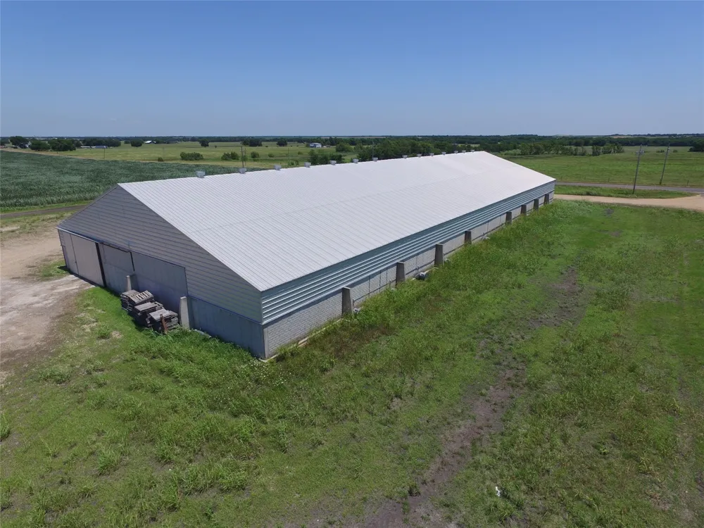 300 PR 14030 Blossom, TX 75416