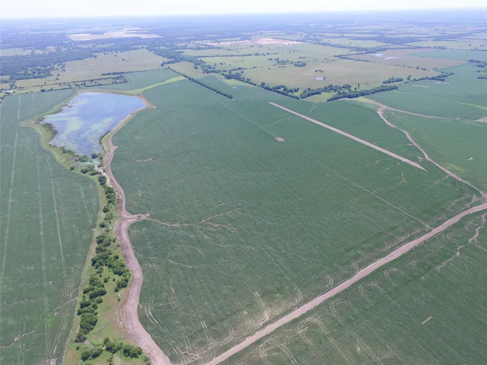 300 PR 14030 Blossom, TX 75416