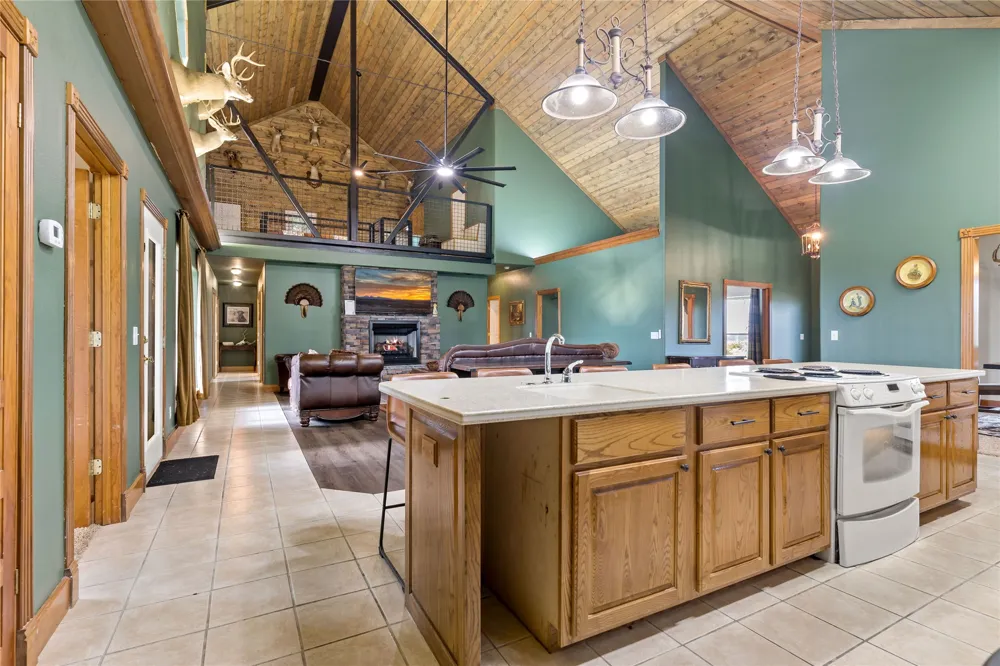 300 PR 14030 Blossom, TX 75416