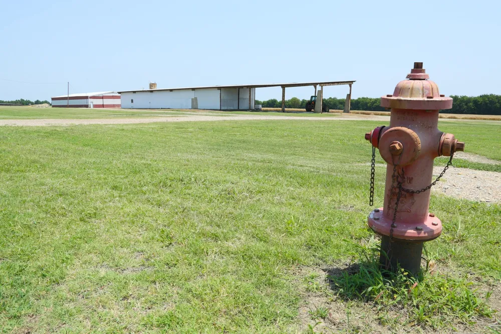 300 PR 14030 Blossom, TX 75416