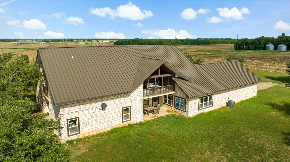 300 PR 14030 Blossom, TX 75416