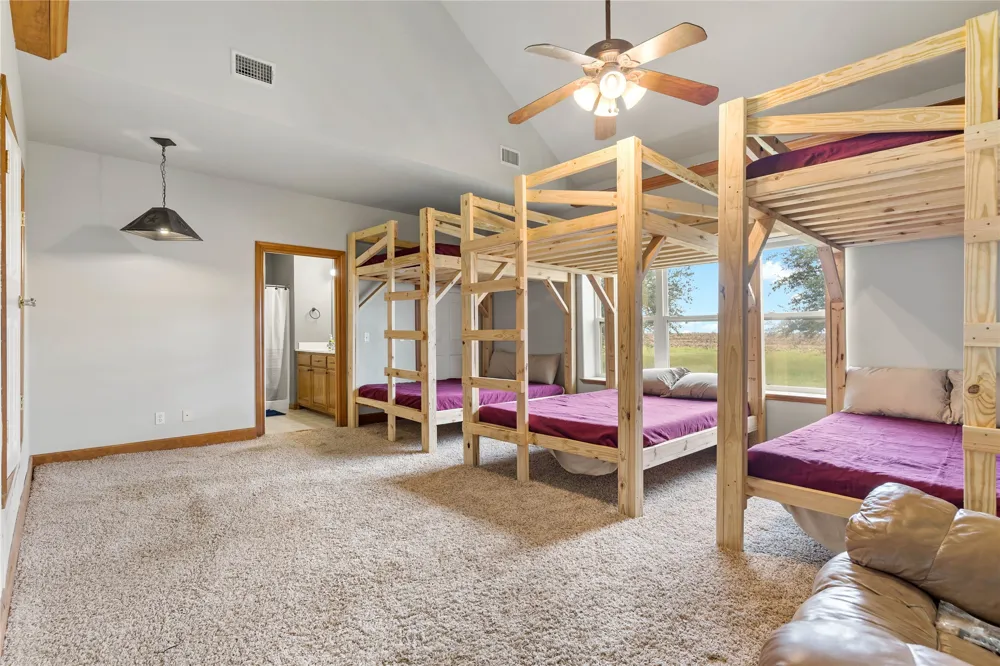 300 PR 14030 Blossom, TX 75416
