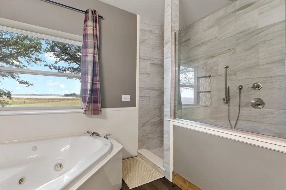 300 PR 14030 Blossom, TX 75416