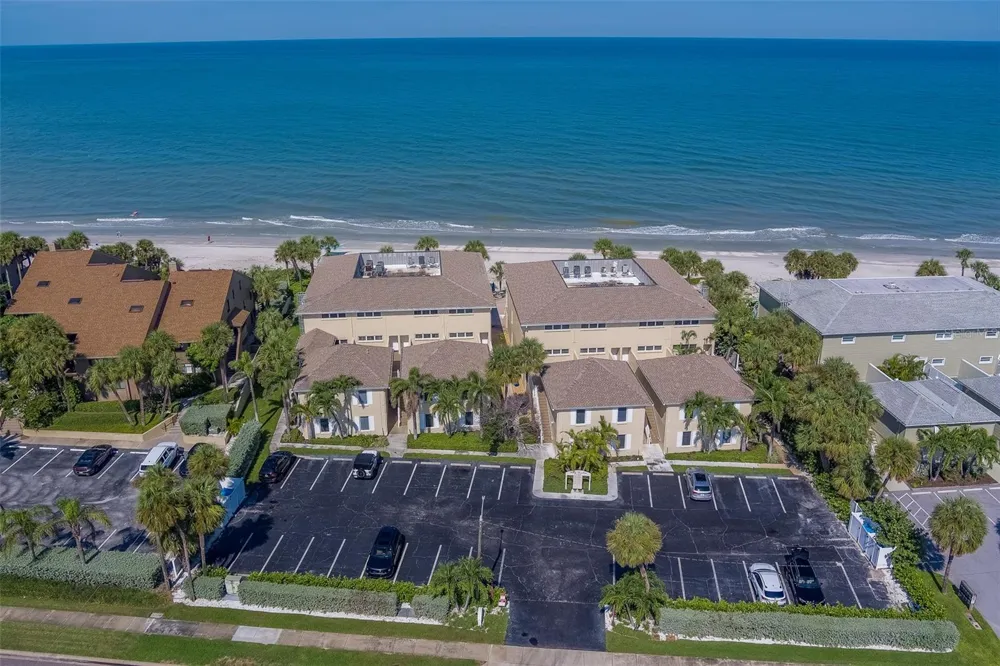 2250 GULF BOULEVARD #B2 Belleair Beach, FL 33786