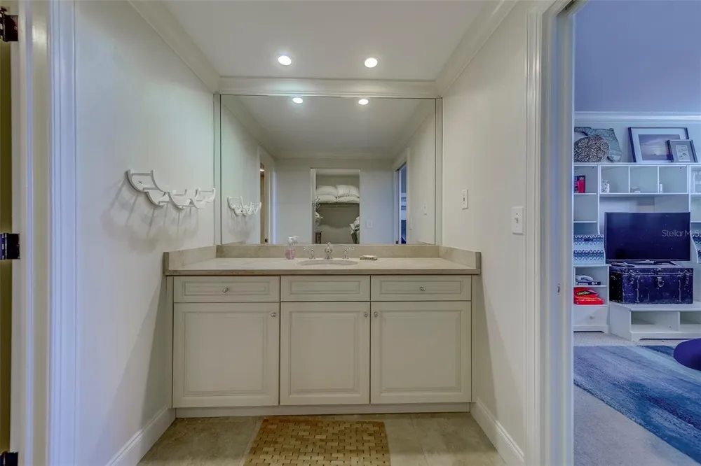 2250 GULF BOULEVARD #B2 Belleair Beach, FL 33786