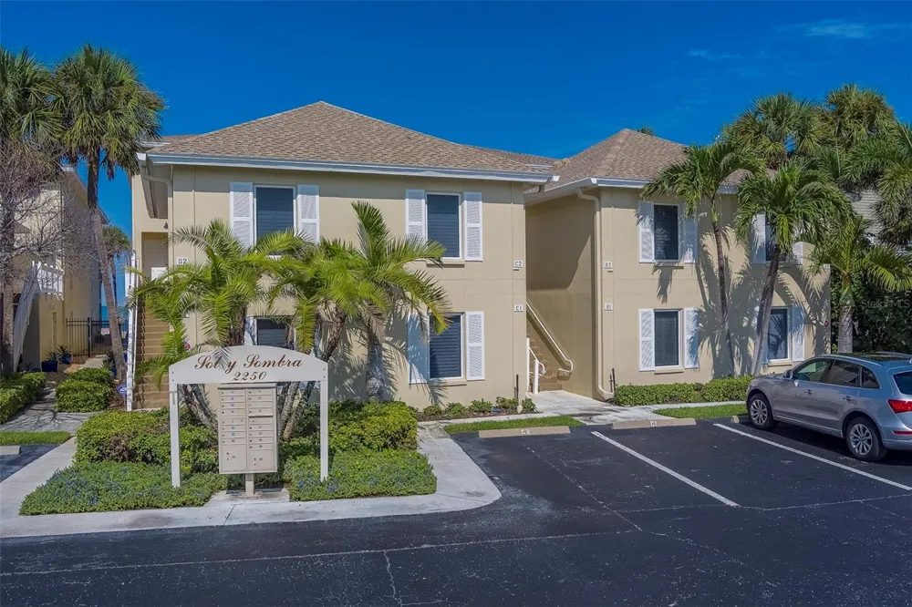2250 GULF BOULEVARD #B2 Belleair Beach, FL 33786