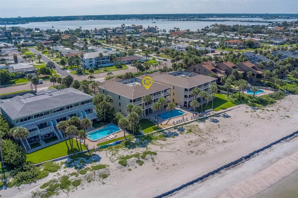 2250 GULF BOULEVARD #B2 Belleair Beach, FL 33786